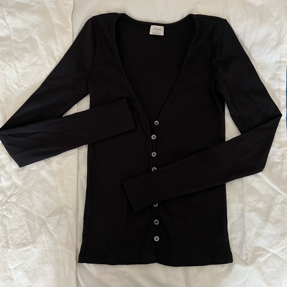 Aritzia cardigan button up top XXS